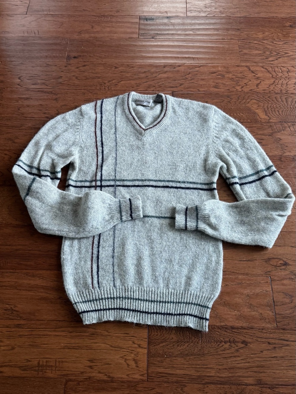 Michael Jordan Vintage Wool Gray V-Neck Sweater